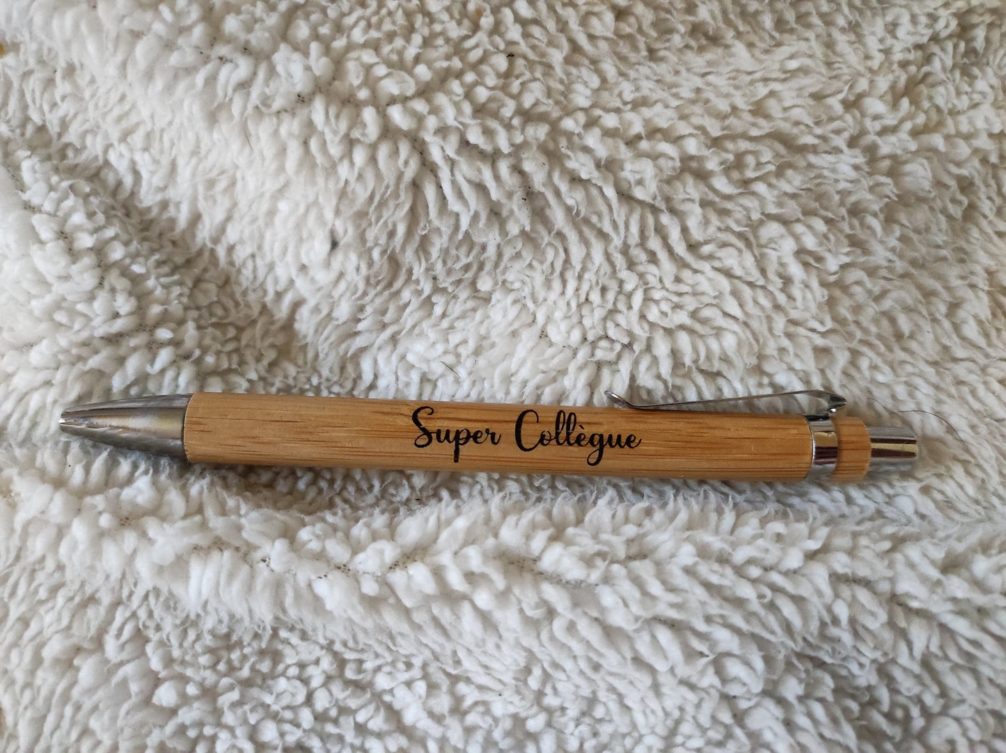 Stylo en bambou personnalisable