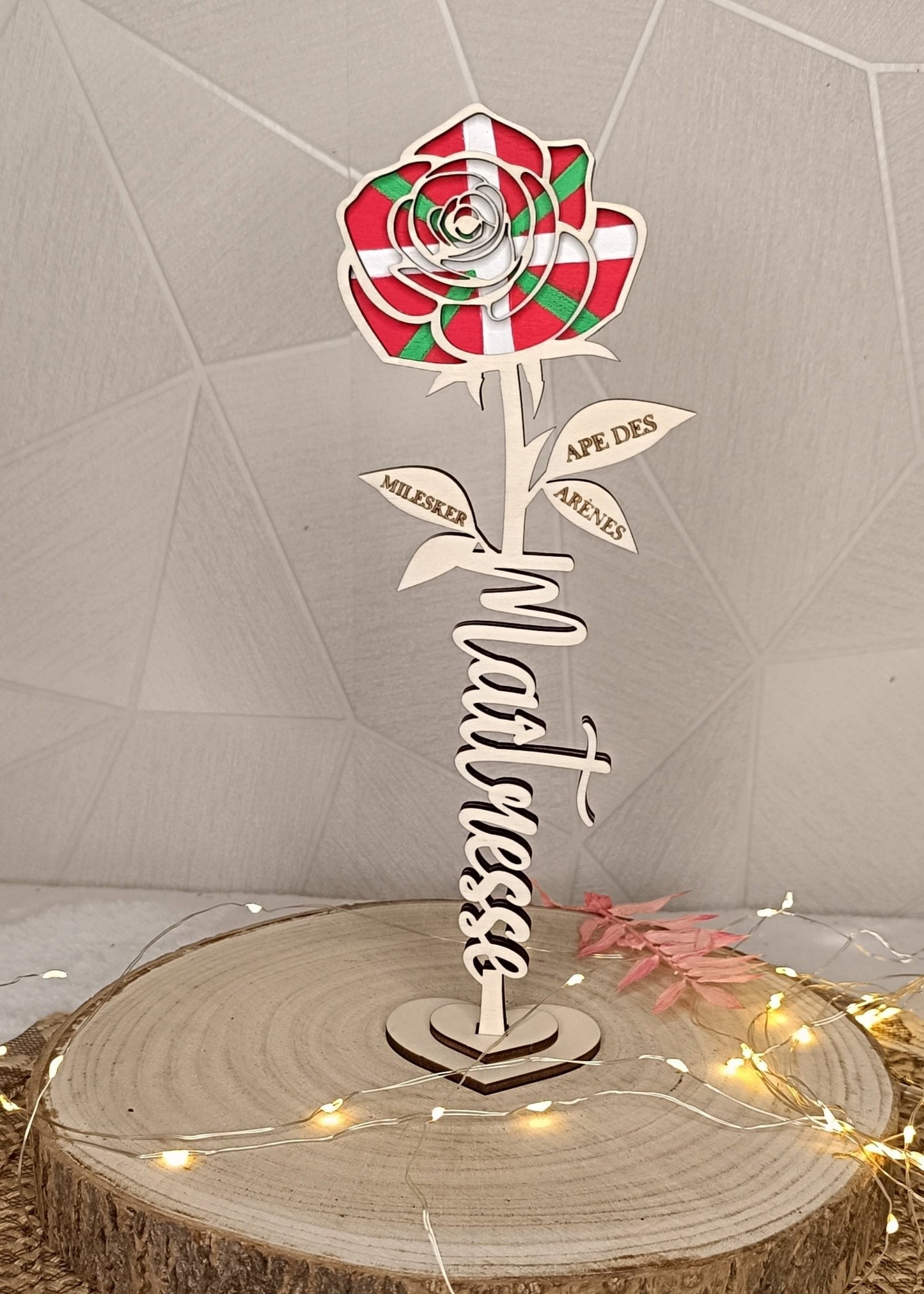 Rose en bois "Maîtresse"