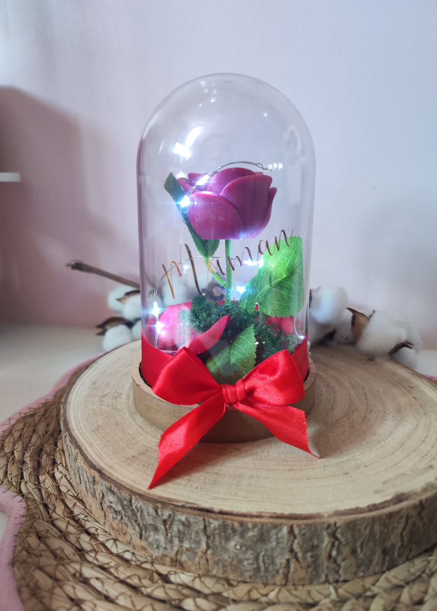 Rose éternelle sous cloche